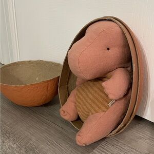 Maileg Gantosaurus in Egg, Small - Old Rose